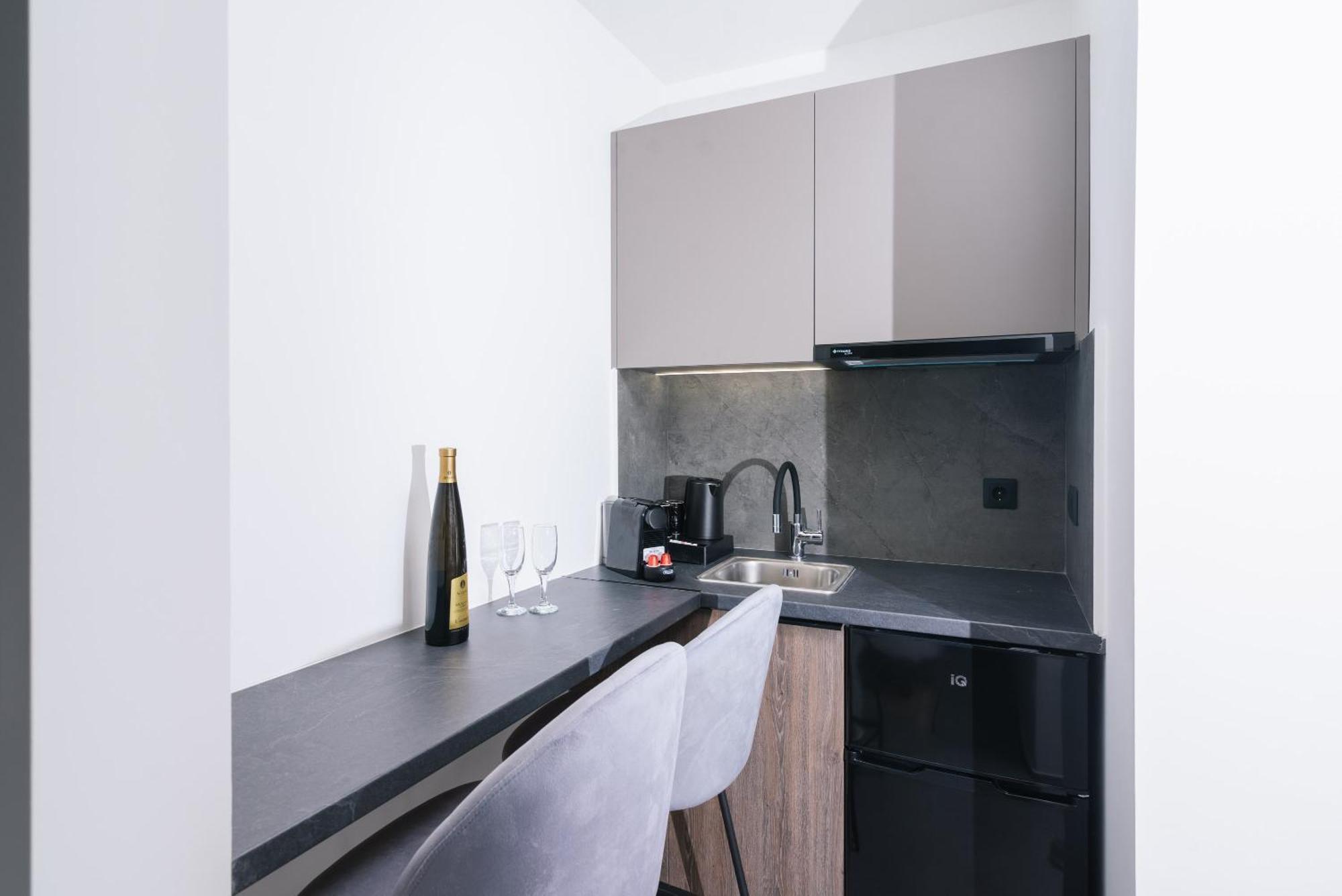 Alcyone Studios And Apartments Heraklion Exterior foto