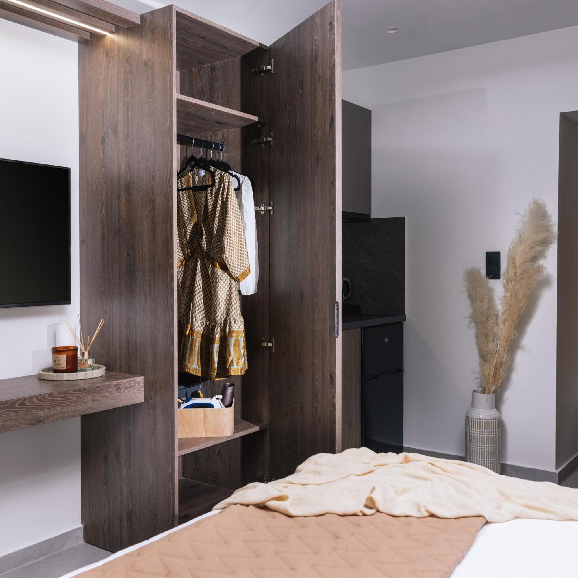 Alcyone Studios And Apartments Heraklion Exterior foto